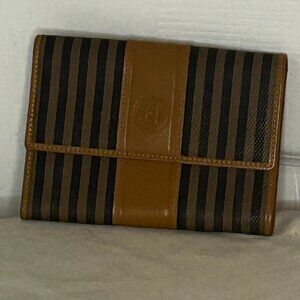 Fendi Women's Wallet - Elevate Your Everyday Style!